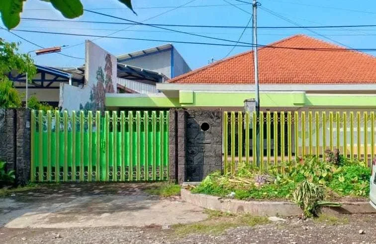 Jual-Murah-Lelang-Rumah-Terawat-Lokasi-Strategis-di-Tegalsari-Surabaya-Pusat
