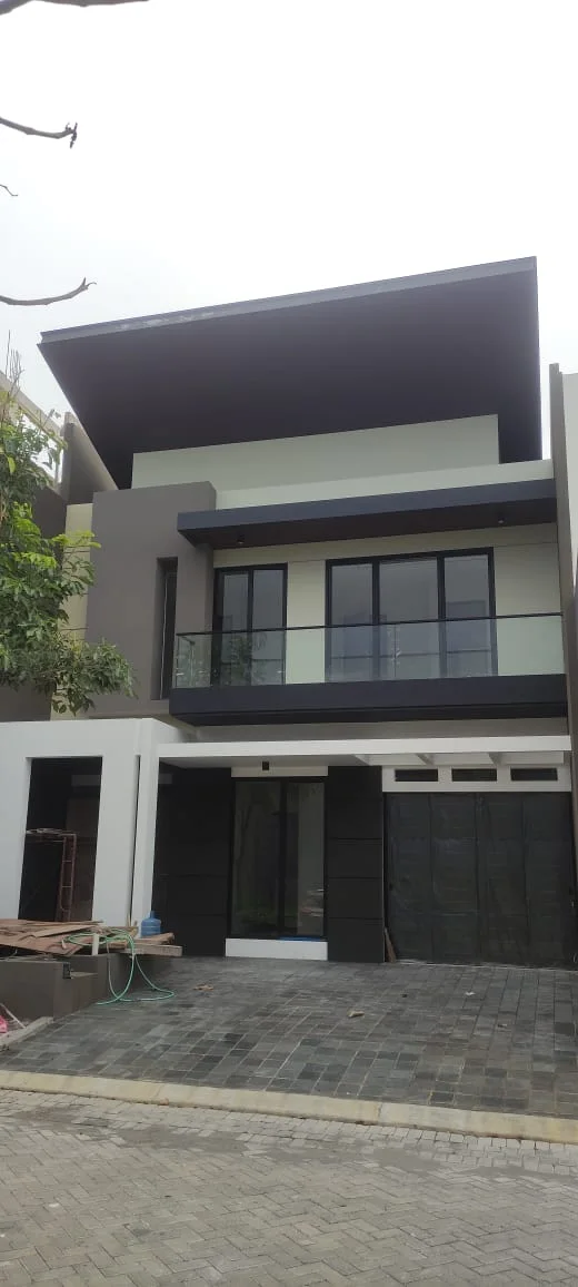 Rumah Mewah Dijual di Kawasan Ekslusif Woodland Citraland Surabaya Barat - Thumbnail 4