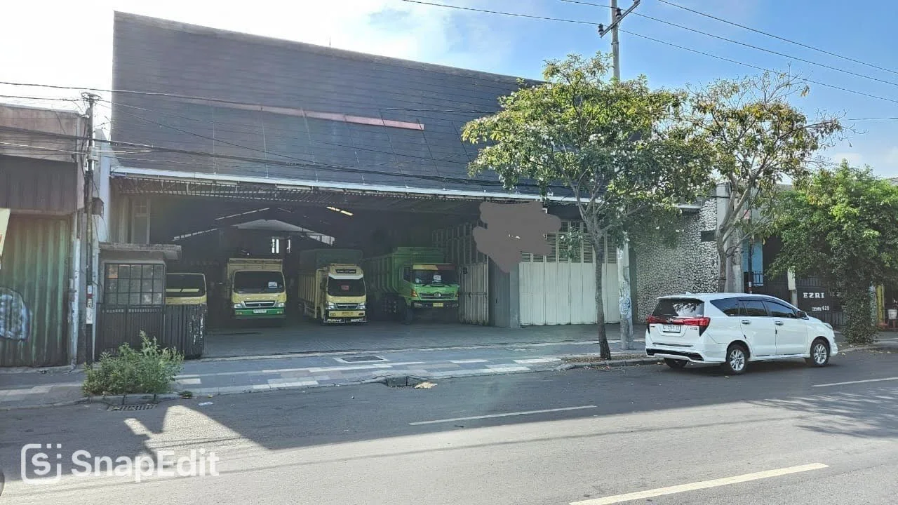 Tempat Usaha Dijual/Disewa Lokasi Strategis di Raya Demak Surabaya Utara - Image 1