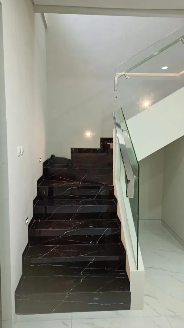 Rumah Baru Mewah Dijual Lokasi Strategis di Taman Puspa Raya Citraland Surabaya Barat - Thumbnail 3
