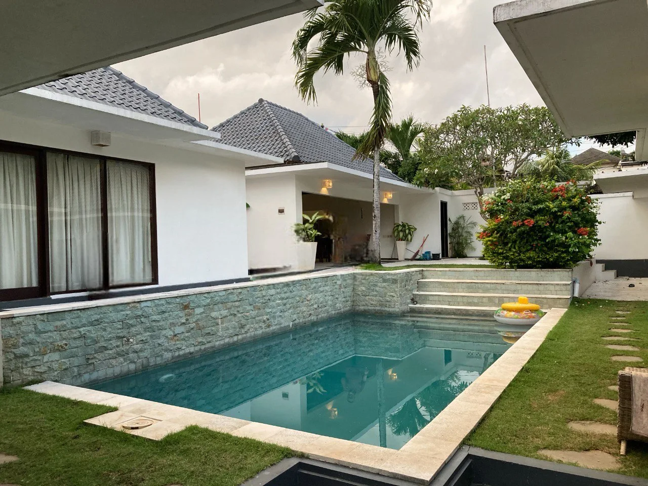 tampak-depan-rumah-lelang-jimbaran