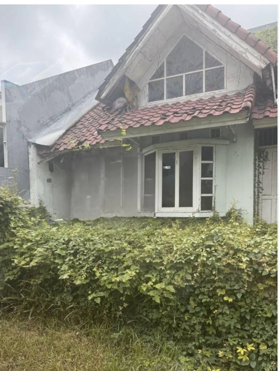 Dijual-Rumah-Hitung-Tanah-Lokasi-Strategis-di-Citraland-Surabaya-Barat