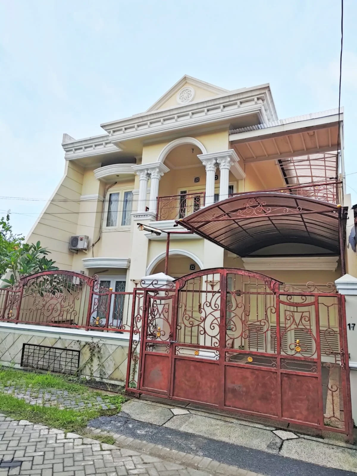 Dijual-atau-Disewakan-Rumah-2-Lantai-Siap-Huni-di-Tenggilis-Utara-Surabaya-Selatan