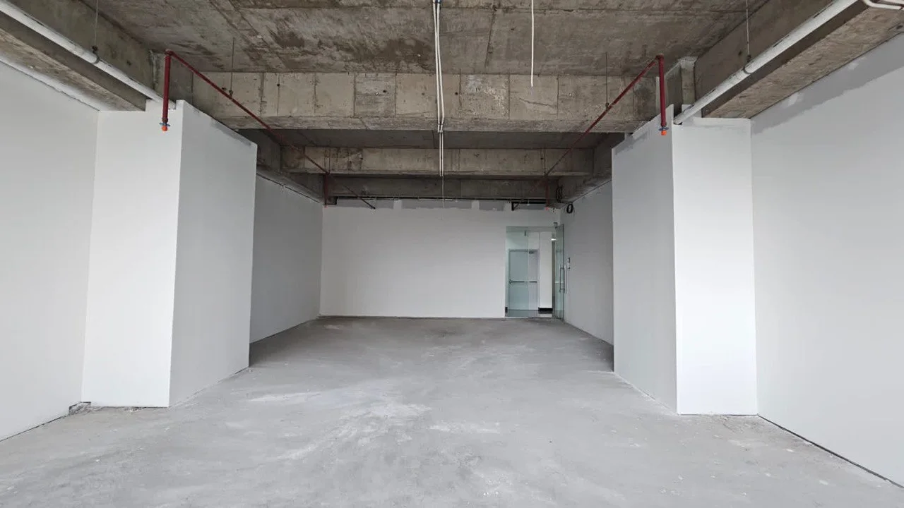 Disewakan Office Unit View Cantik Hadap Bukit Darmo Golf di Satoria Tower Surabaya Barat - Thumbnail 2