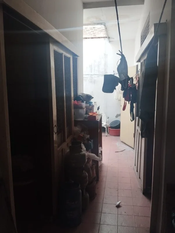Disewakan Rumah Semi Furnished Strategis Siap Huni di Kedung Rukem Surabaya Pusat - Thumbnail 4