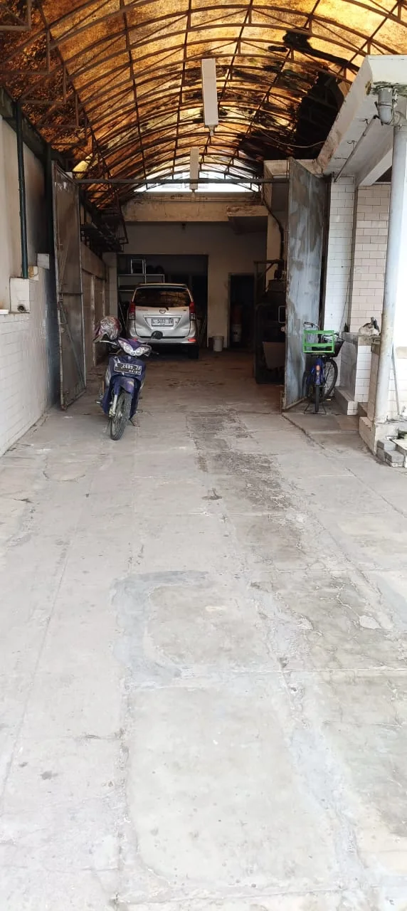 Jual Rumah 2,5 Lantai Lokasi Strategis di Surabaya Pusat - Thumbnail 4