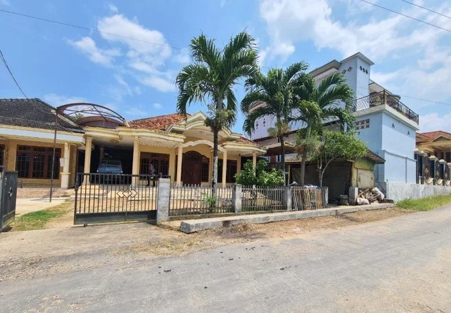 Jual-Lelang-Rumah-Nyaman-Cocok-Untuk-Investasi-di-Klampis-Bangkalan