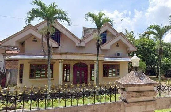 Jual-Lelang-Rumah-Luas-Lokasi-Strategis-Dekat-Klinik-di-Banyuates-Sampang