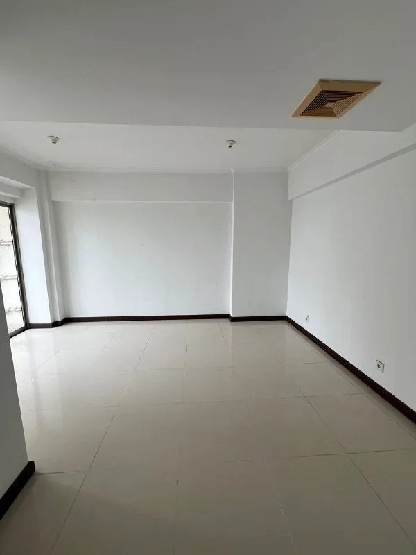 Dijual Apartemen View Kolam Siap Huni Lokasi Strategis di Waterplace Tower B Surabaya Barat - Thumbnail 4