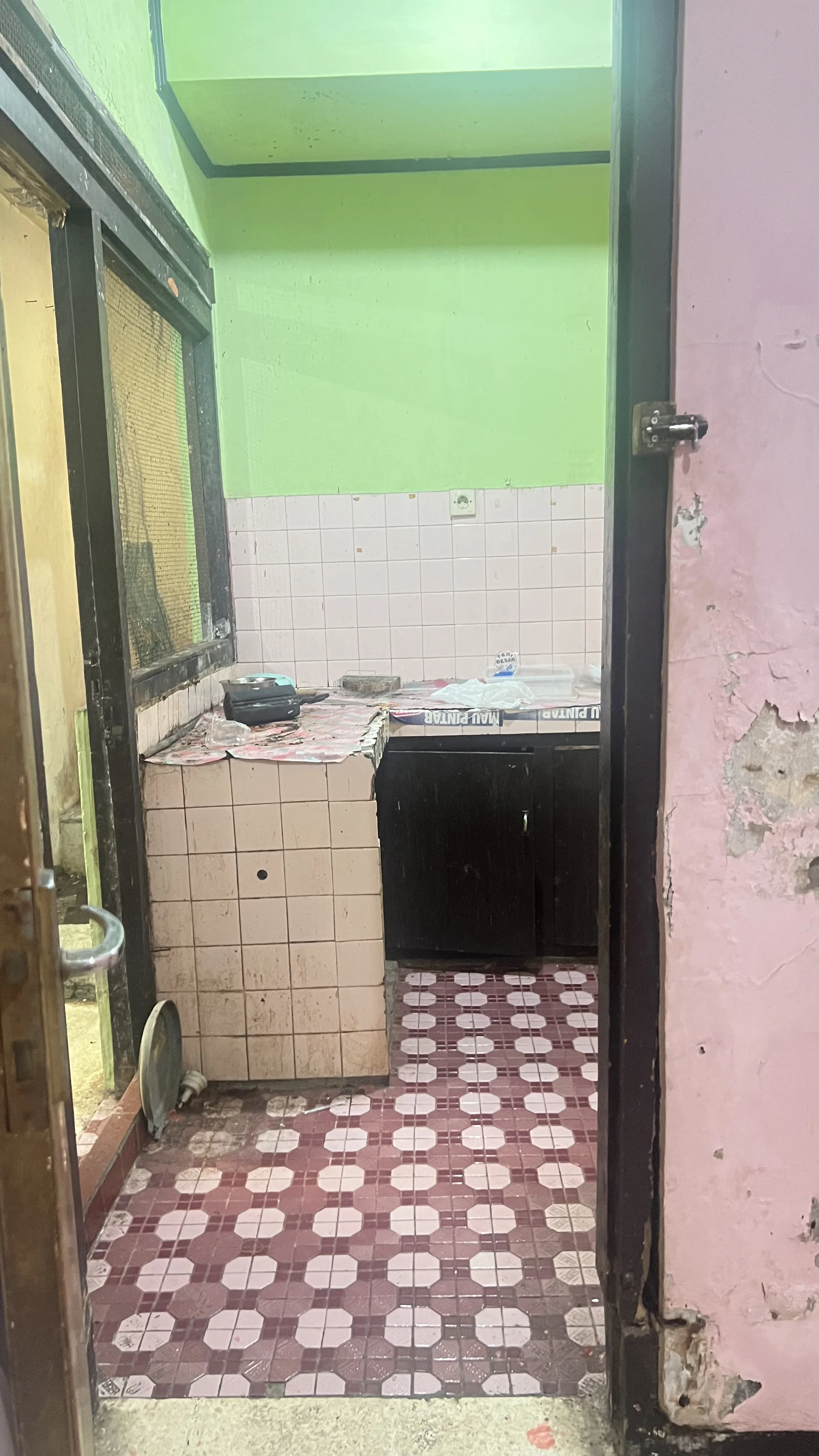 Dijual Rumah Lama Lokasi Strategis Siap Renovasi di Baruk Utara Surabaya Timur - Thumbnail 3