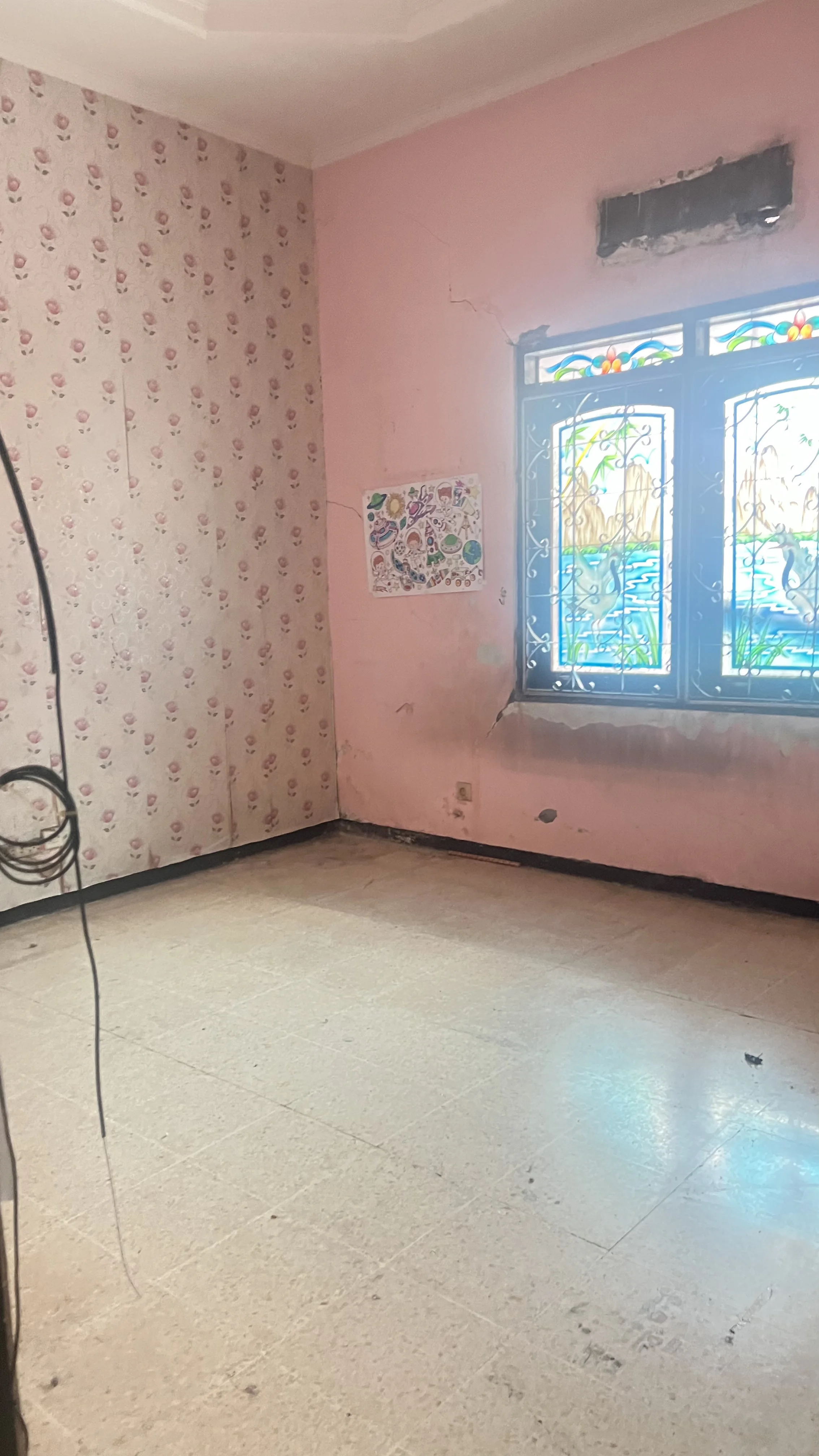 Dijual Rumah Lama Lokasi Strategis Siap Renovasi di Baruk Utara Surabaya Timur - Thumbnail 4