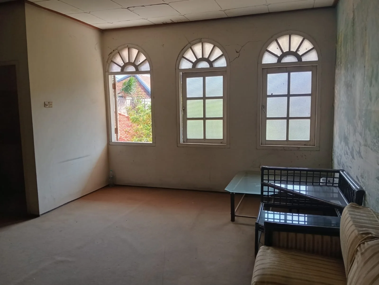 Dijual Rumah Luas di Kupang Indah Surabaya Cocok untuk Hunian atau Investasi - Thumbnail 2