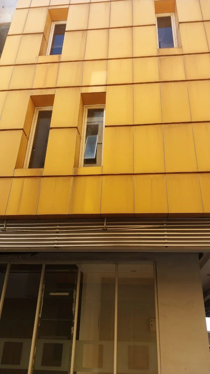 Disewakan-atau-Dijual-Ruko-Strategis-Este-Square-Merr-Soekarno-Surabaya-Timur