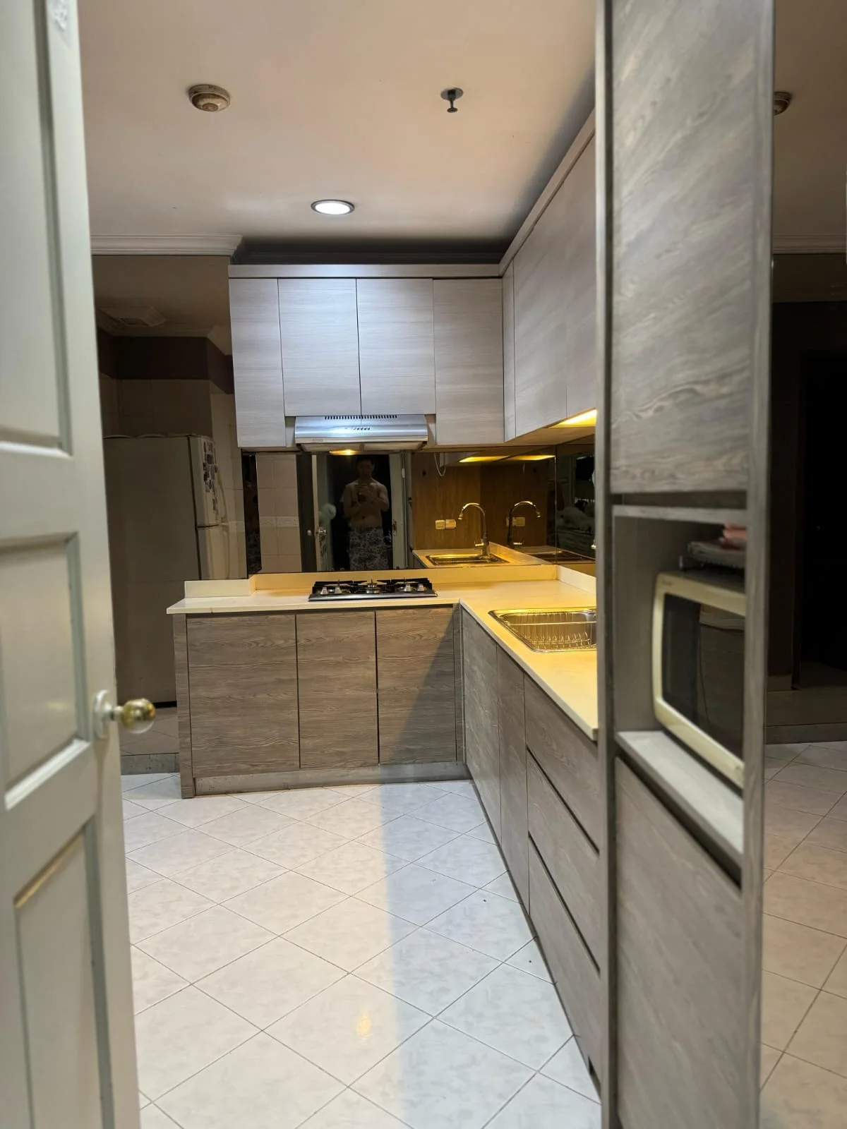 Dijual/Disewakan Kondominium Full Furnished View Golf Graha Famili Prima Surabaya - Thumbnail 3