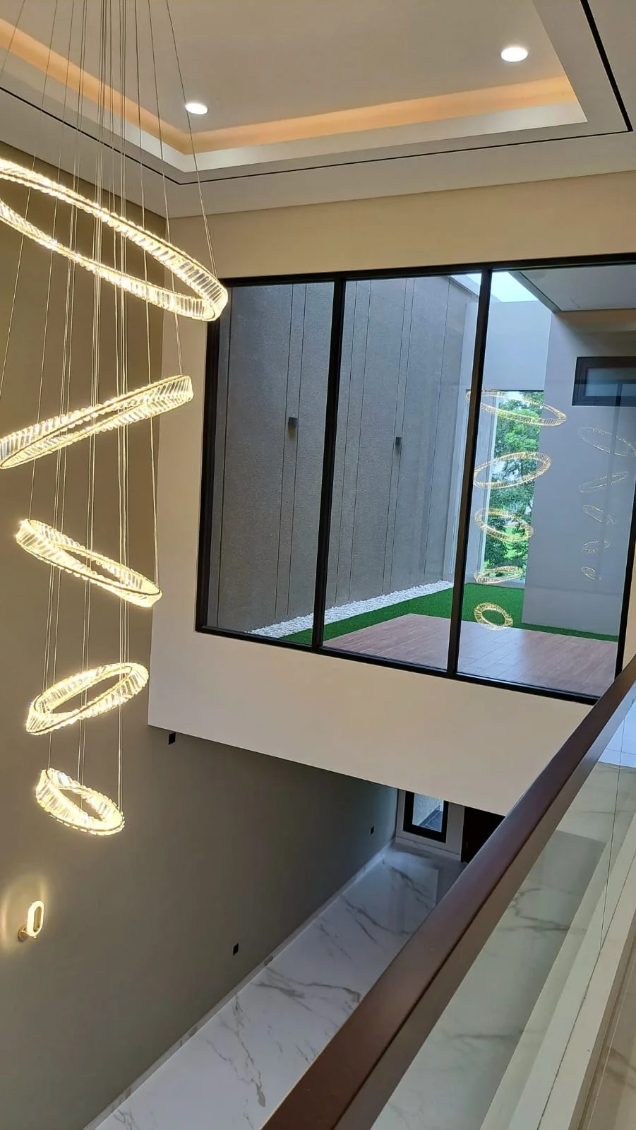 Dijual-Rumah-Baru-Minimalis-Tropis-Waterfront-Citraland-Surabaya-Barat