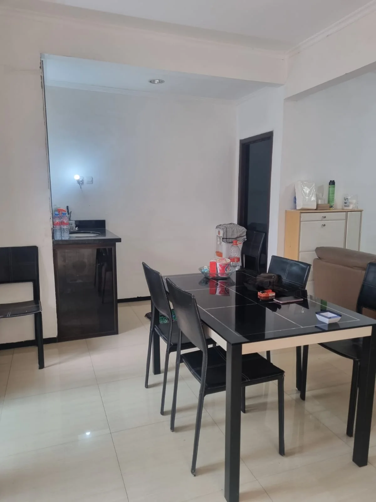 Disewakan Rumah Mewah Minimalis Full Furnish di Darmo Permai Surabaya Barat - Thumbnail 4