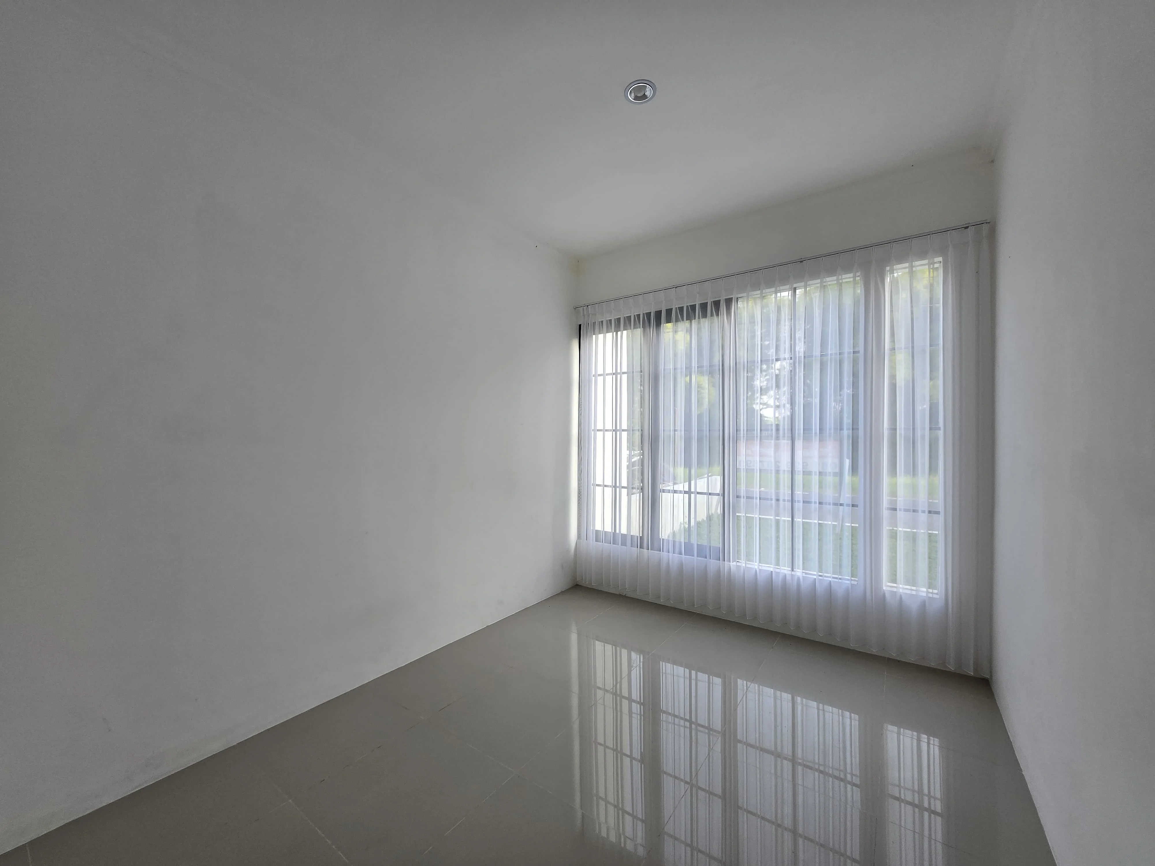 Dijual Rumah Nyaman dan Siap Huni di Ramada Regency Surabaya Barat - Thumbnail 4