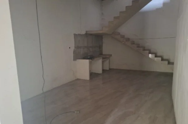 Dijual Rumah Lelang Murah Dekat Alun Alun Cocok Untuk Hunian di Mojokerto - Thumbnail 3