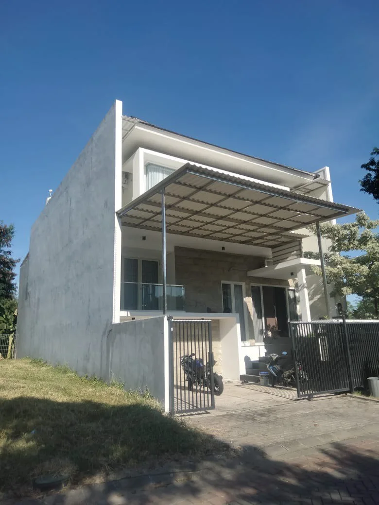 Dijual Cepat Rumah Mewah 2,5 Lantai di East Emerald Mansion Citraland Surabaya Barat - Thumbnail 3