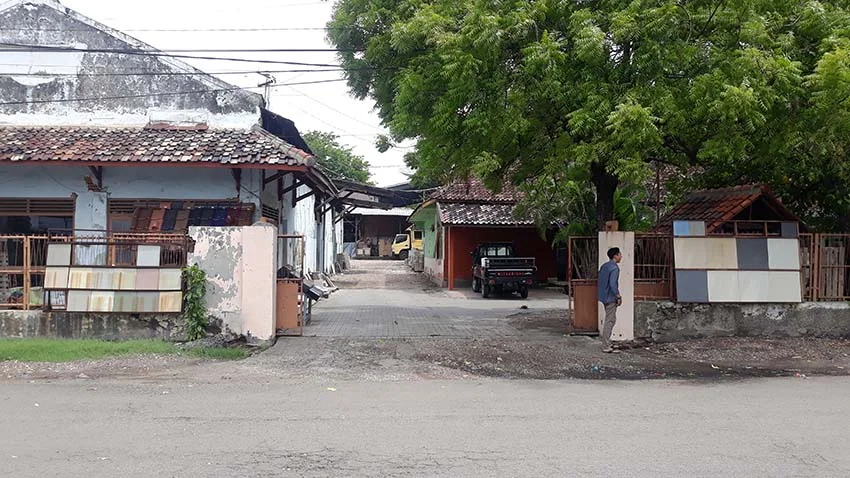 Jual Murah Lelang Gudang Tengah Kota Pasuruan Lokasi Strategis Komersial - Image 1