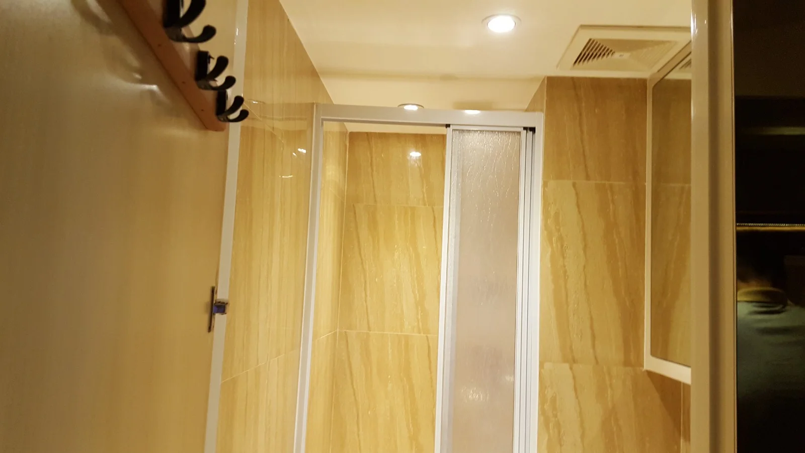 Dijual Cepat Apartemen Studio Plus Full Furnished di Tanglin Pakuwon Surabaya Barat - Thumbnail 3