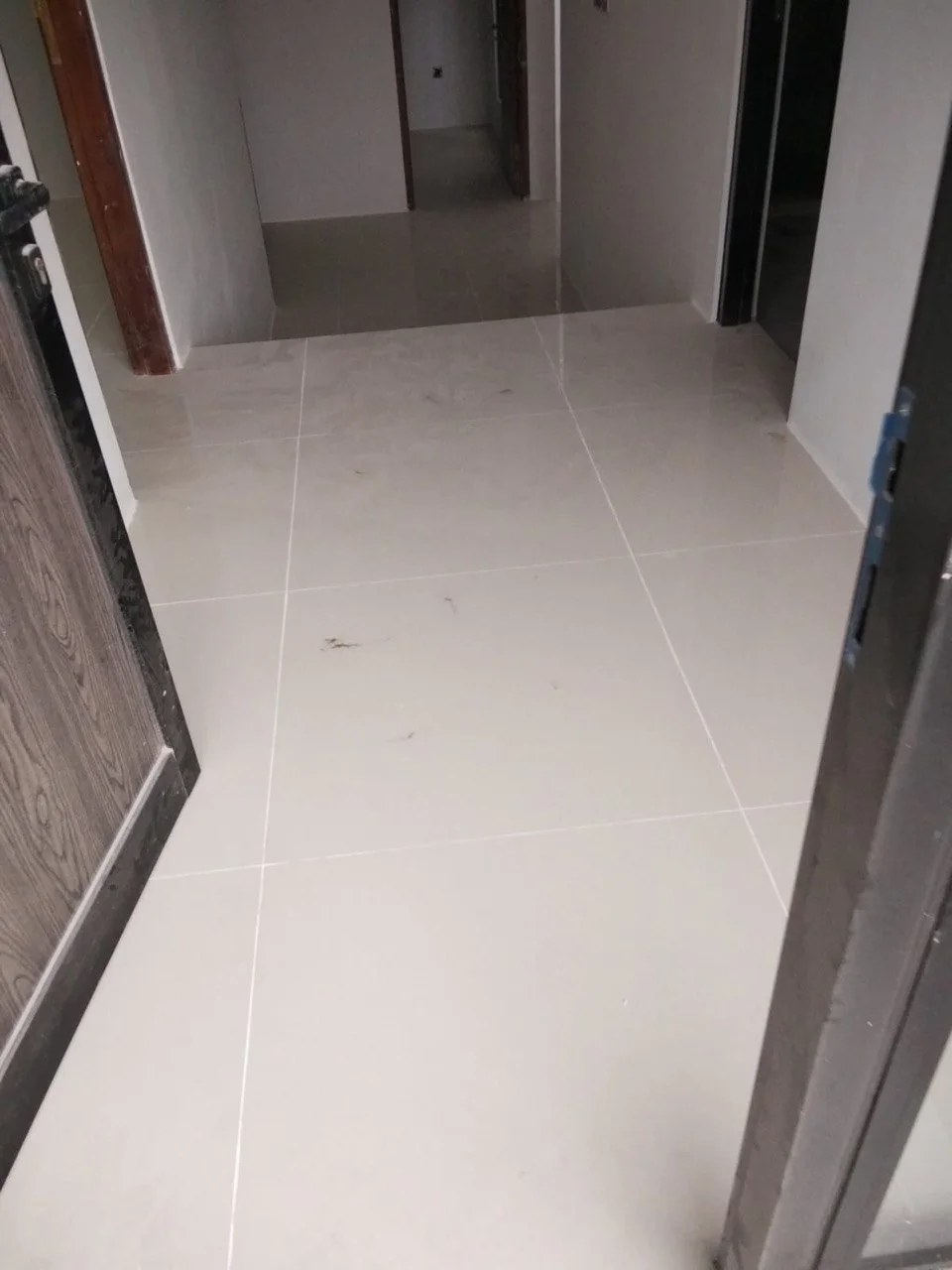 Dijual Rumah Mewah 3,5 Lantai di Grand Pakuwon North Victoria Surabaya Barat - Thumbnail 3