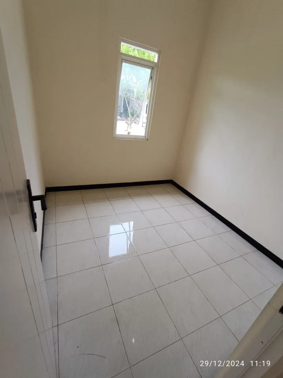 Dijual Rumah Kawasan Strategis di Green Tamansari Sememi Surabaya Barat - Thumbnail 3