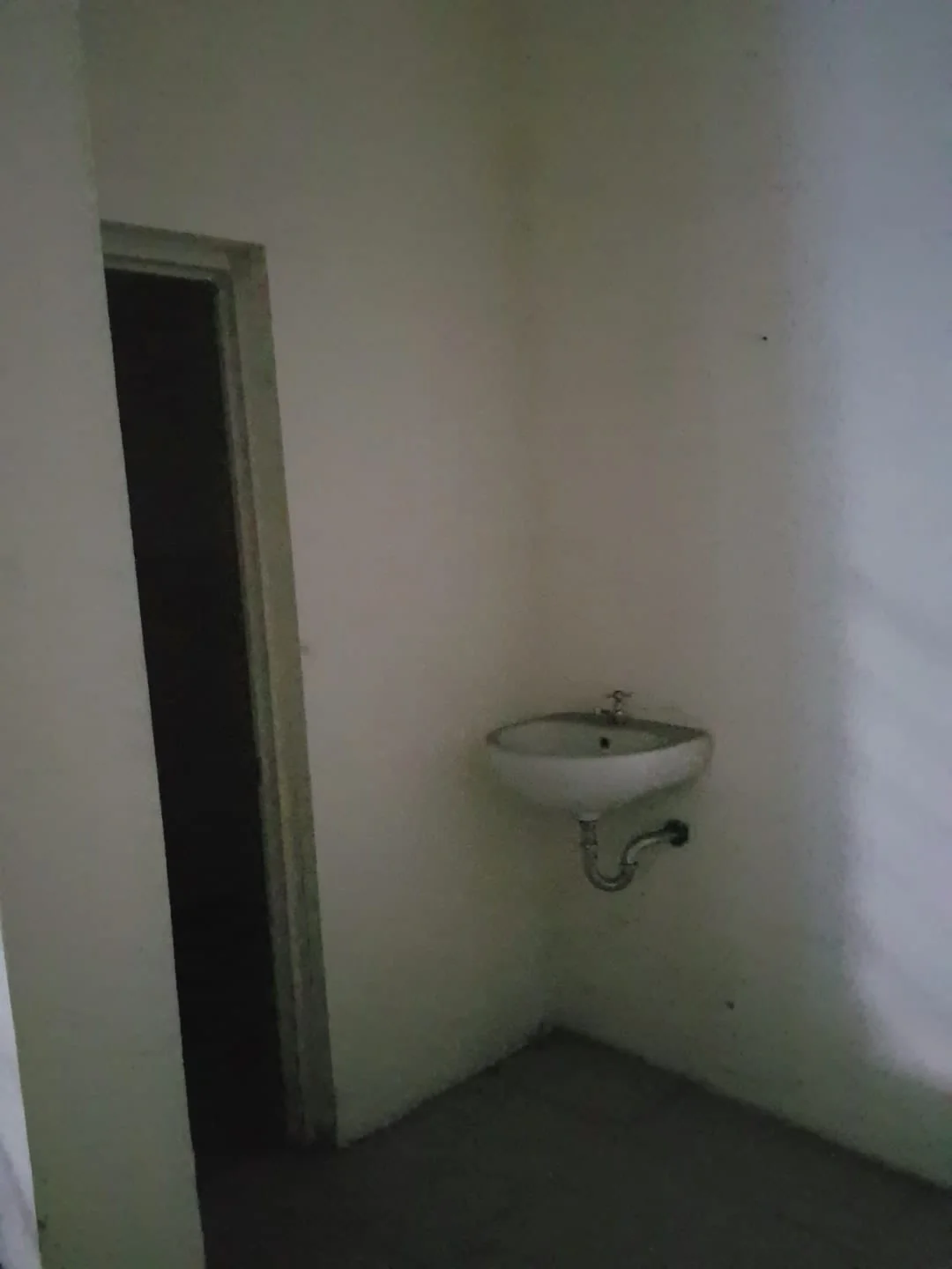 Dijual/Disewakan Ruko Strategis di Jalan Raya Cangkir Driyorejo Gresik - Thumbnail 4