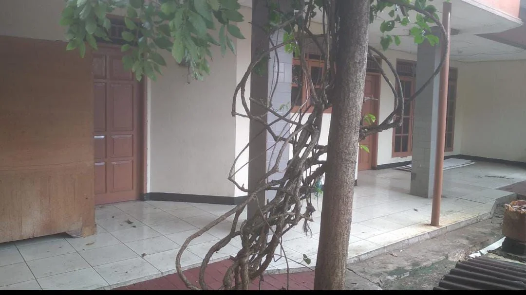 Dijual Tanah Dan Bangunan Dengan Lokasi Strategis di Jalan Raya Kembangan Utara Jakarta Barat - Thumbnail 2