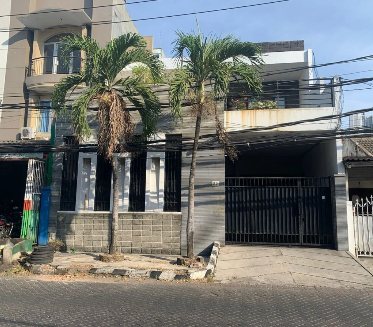 Dijual-Rumah-Lelang-Strategis-di-Simpang-Darmo-Permai-Selatan-Surabaya-Barat