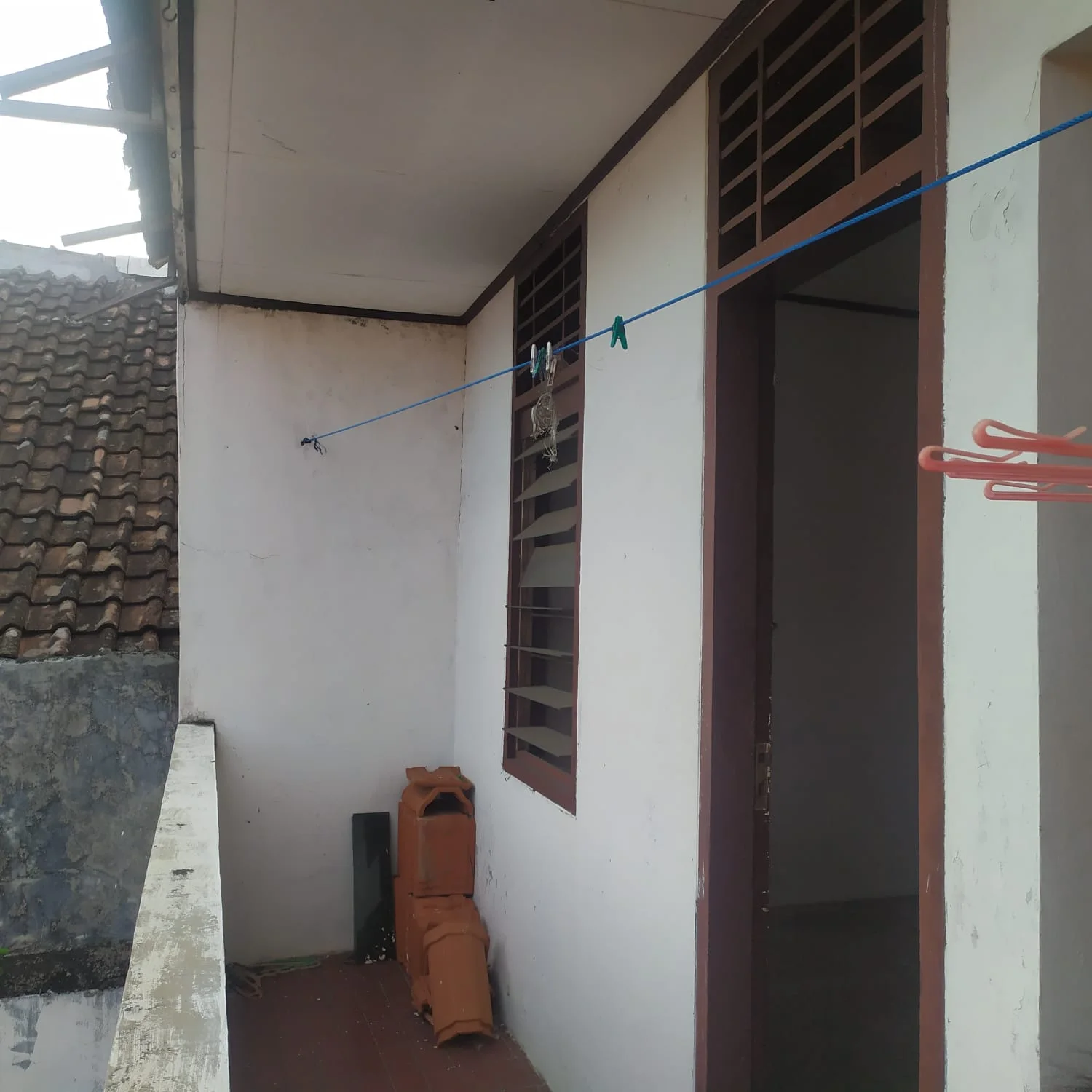 Dijual-Rumah-Strategis-Harga-Terjangkau-di-Ngagel-Wasana-Surabaya-Timur
