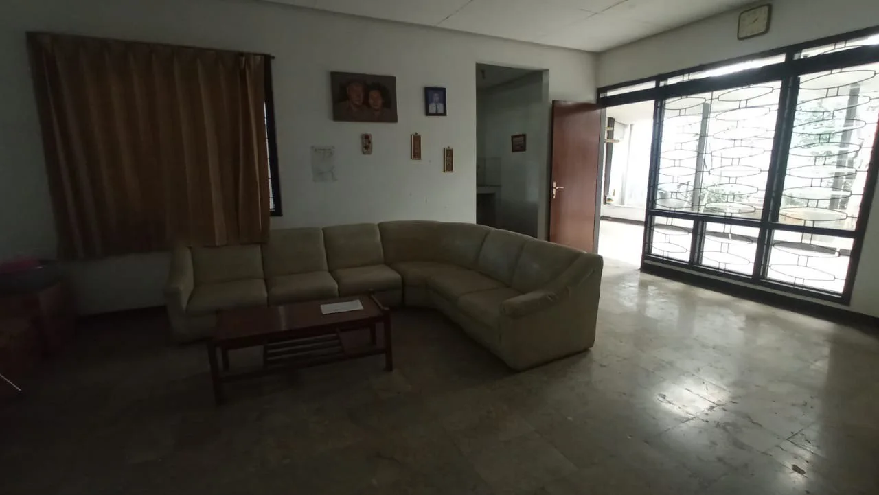 Dijual Rumah Hunian Nyaman di Jalan Kopo Permai Margahayu Bandung - Thumbnail 4