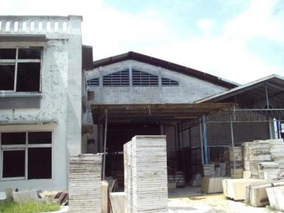 Dijual Lelang Pabrik dan Gudang di Gempol By Pass Kejapanan Pasuruan - Image 1