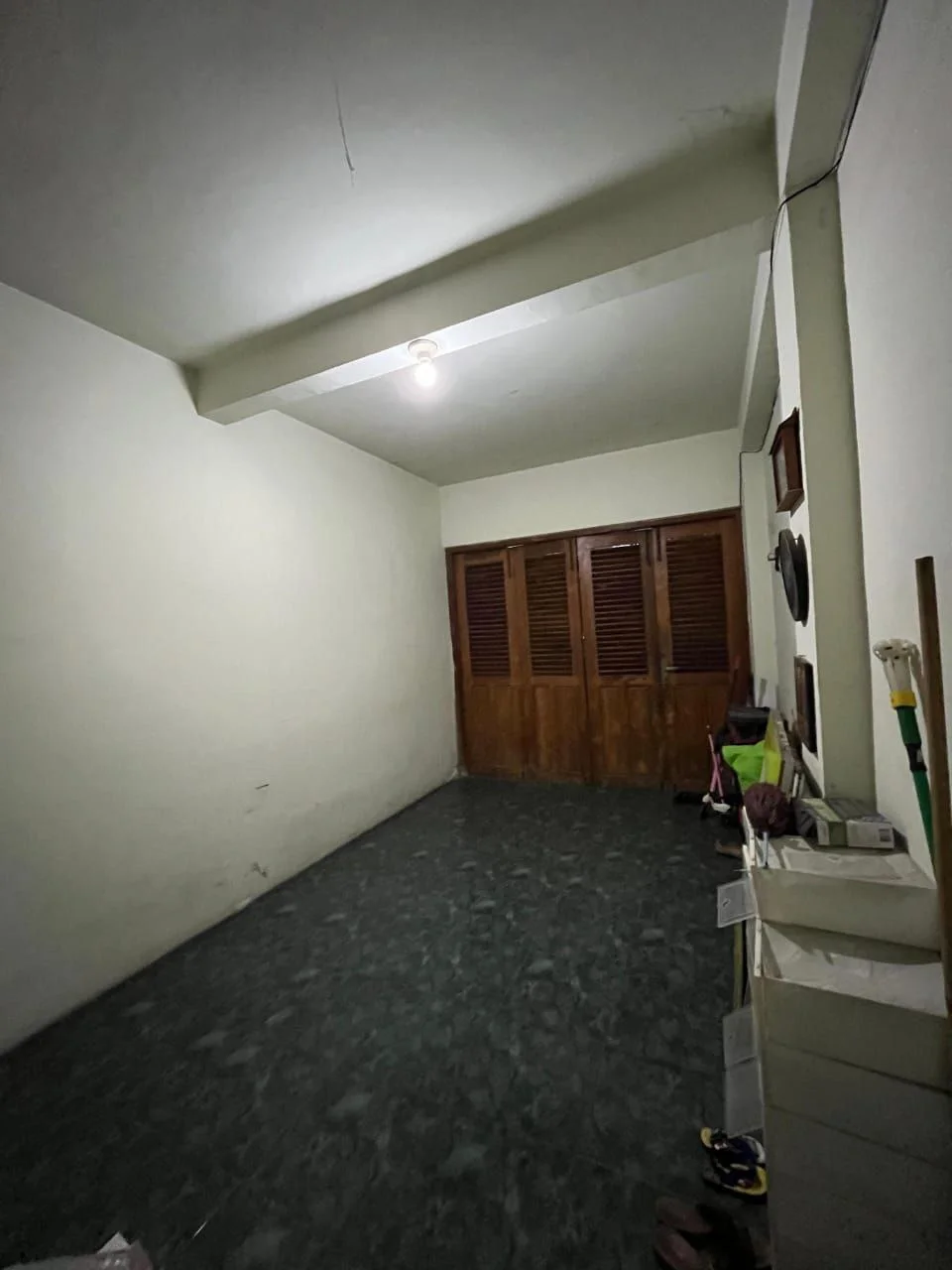 Dijual Rumah Hunian Nyaman Dan Strategis Berlokasi di Jalan Menanggal Indah Surabaya Selatan - Thumbnail 4