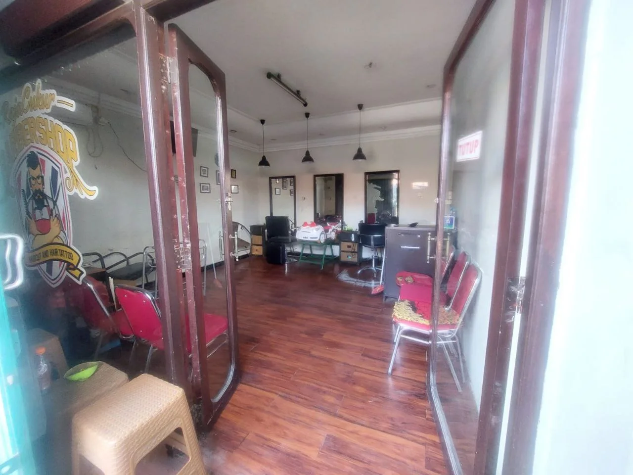 Disewakan-Ruko-Cocok-Untuk-Usaha-Salon-Manukan-Lor-Surabaya-Barat