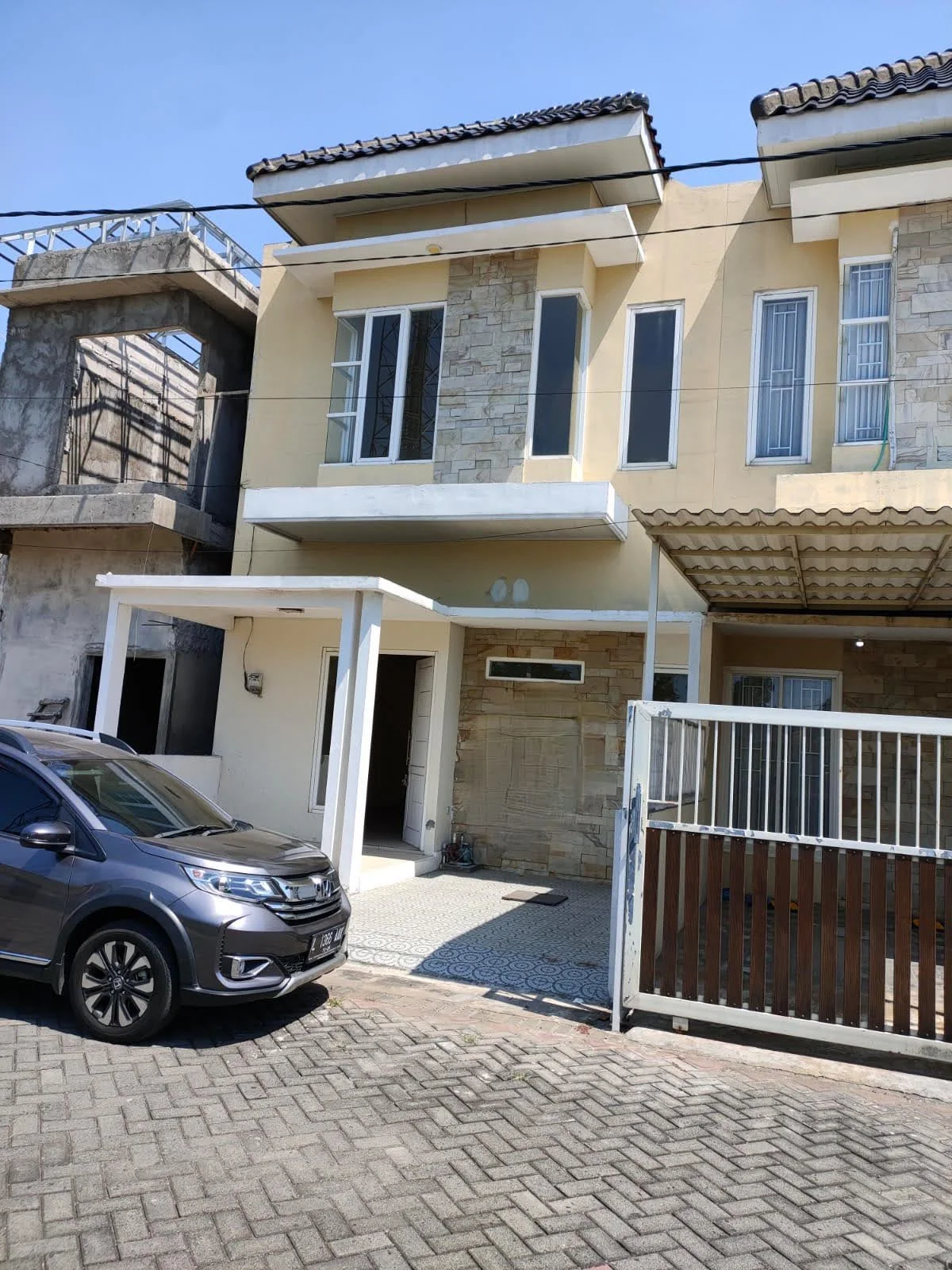 Rifera-Town-House