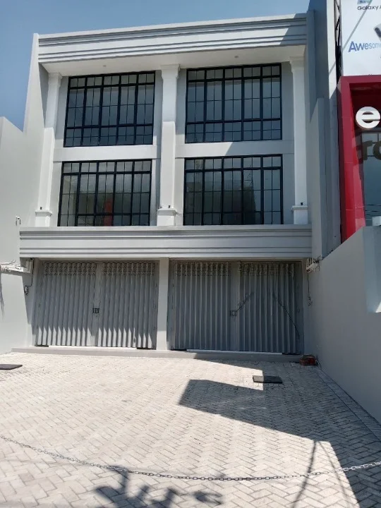 Dijual Ruko Baru Luas di Nol Jalan Ir. Soekarno MERR Surabaya Timur