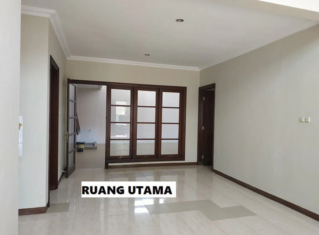 Disewakan Rumah Strategis di Fullerton Citraland Surabaya Barat - Thumbnail 3
