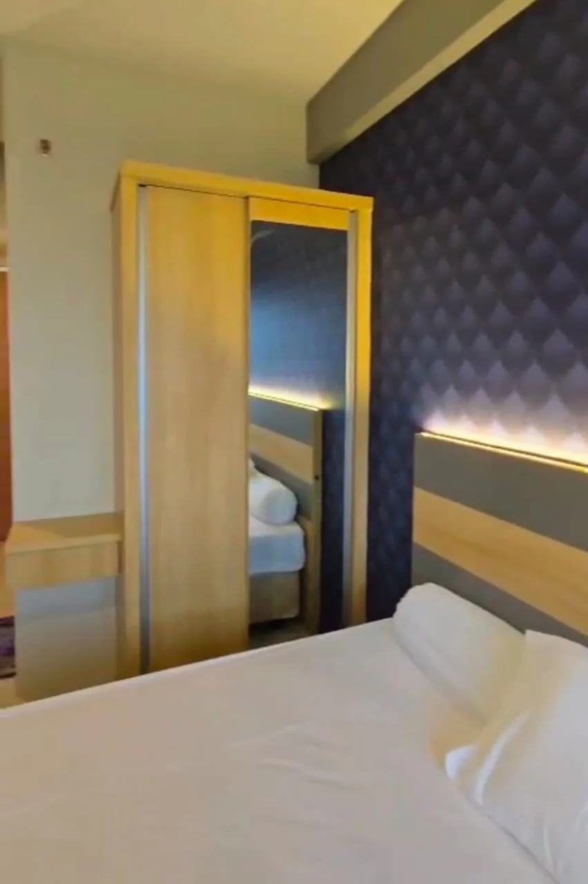 Dijual Apartemen Studio Baru Furnish Murah di Puncak Permai Surabaya Barat - Thumbnail 3