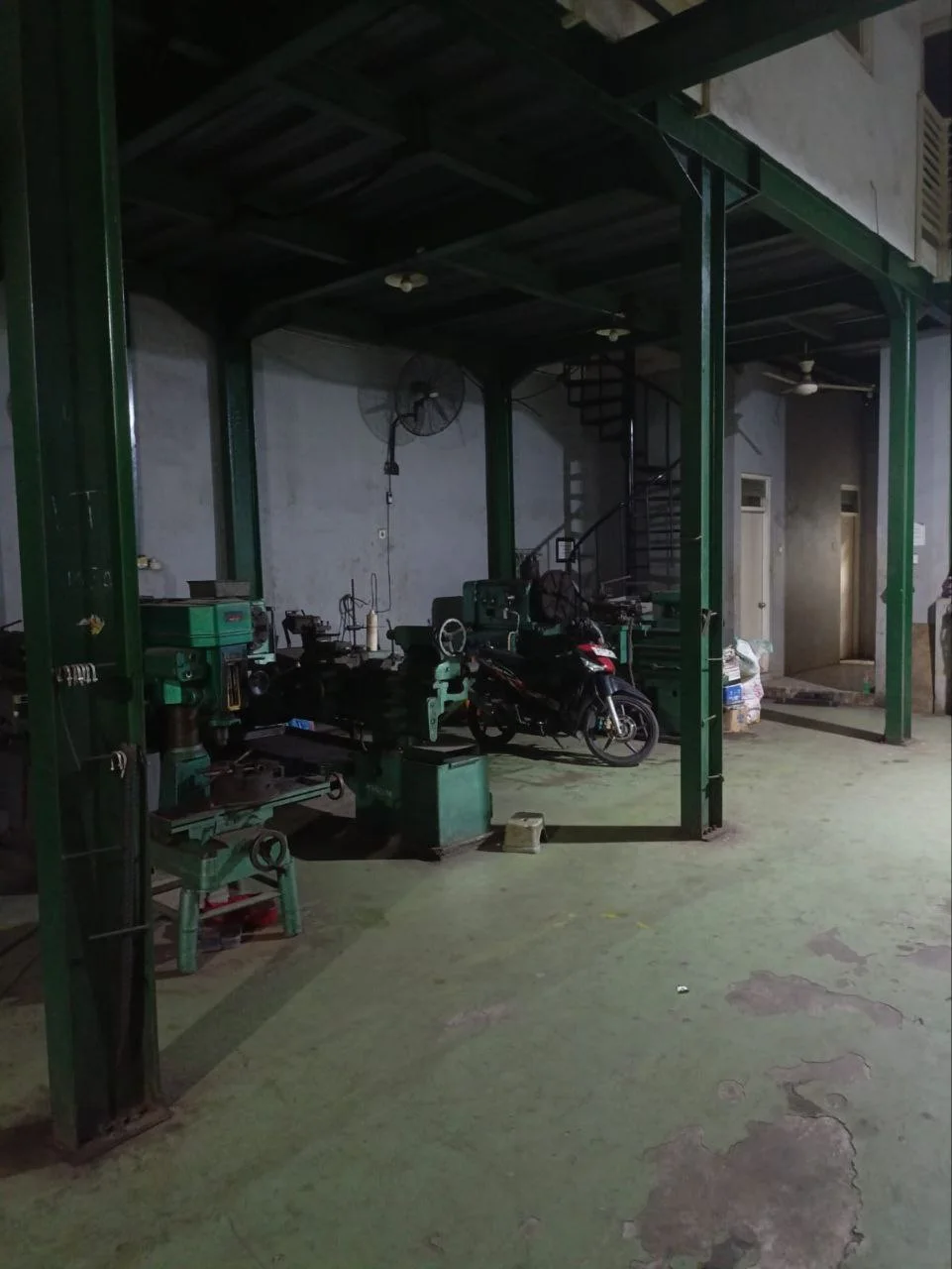 Dijual Rumah Usaha Lokasi Strategis di Kemayoran Baru Surabaya Utara - Thumbnail 4