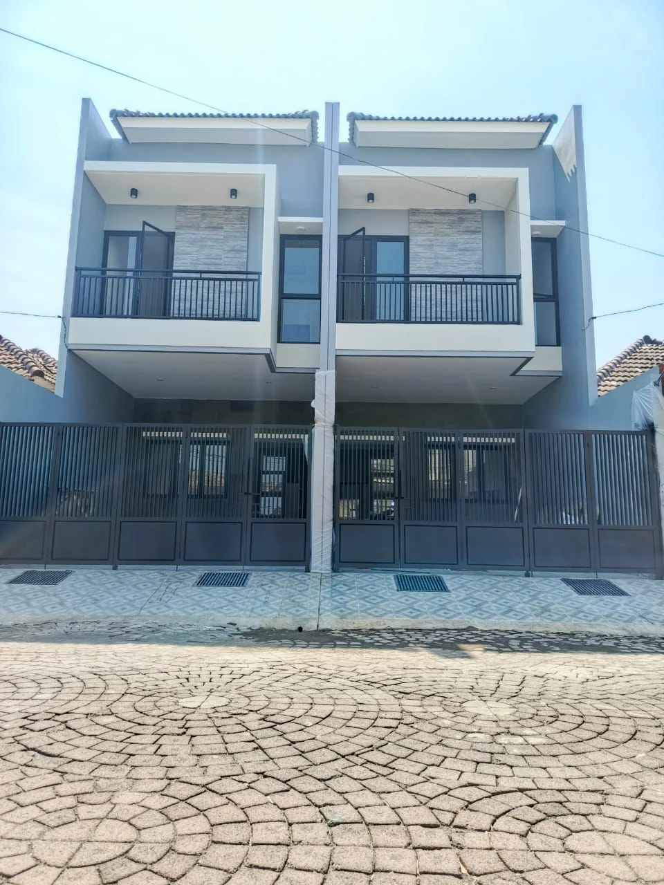 Dijual-Rumah-Murah-2-Lantai-Minimalis-Baru-di-Nirwana-Eksekutif-Surabaya-Barat
