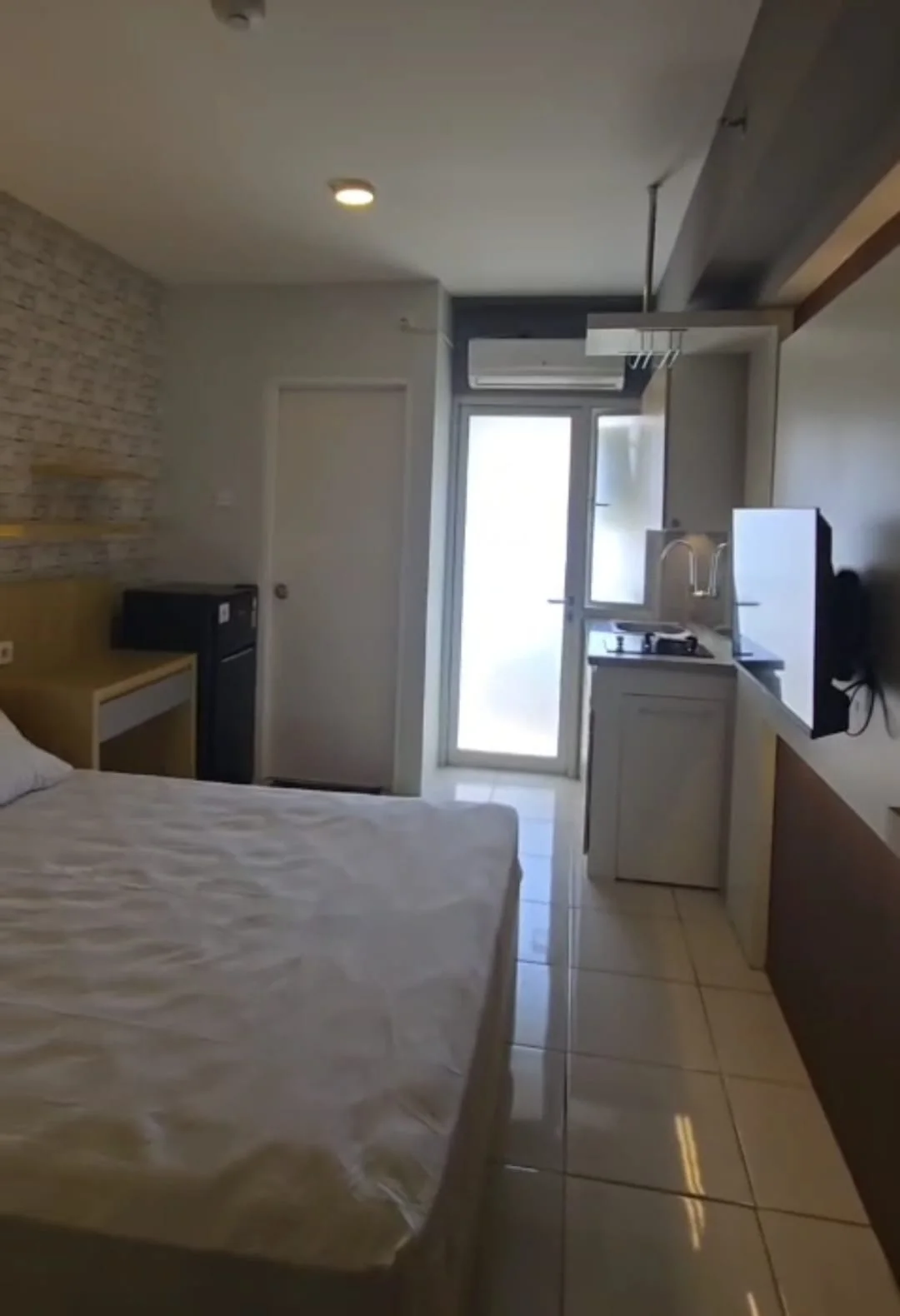 Dijual-Apartemen-Studio-Murah-Baru-Strategis-Educity-Tower-Stanford-Surabaya