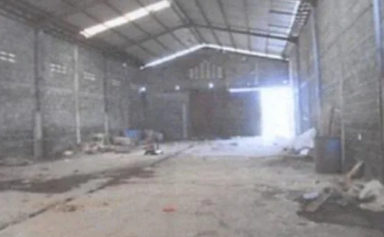 Dijual Lelang Murah Gudang Lokasi Strategis di Raya Dermo Benjeng, Gresik - Image 1
