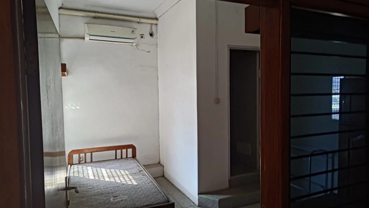 Dijual Rumah Usaha Kost Lokasi Strategis di Siwalankerto Surabaya Selatan - Thumbnail 3