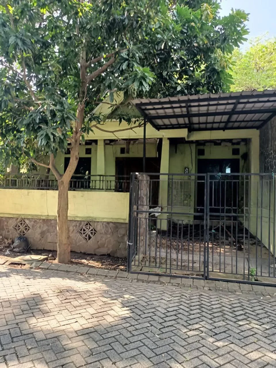Dijual Rumah Siap Huni Strategis di Bukit Palma Citraland Surabaya Barat - Image 1