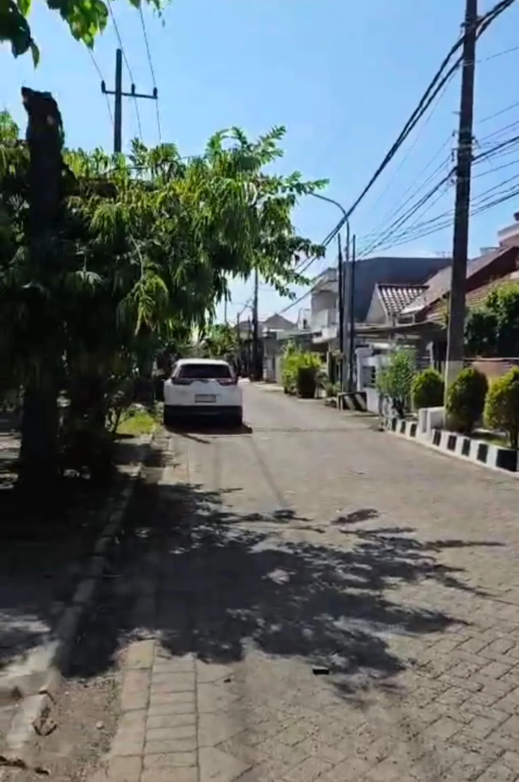 Dijual-Rumah-Baru-2-Lantai-Murah-2-M-an-Kutisari-indah-Utara-Surabaya
