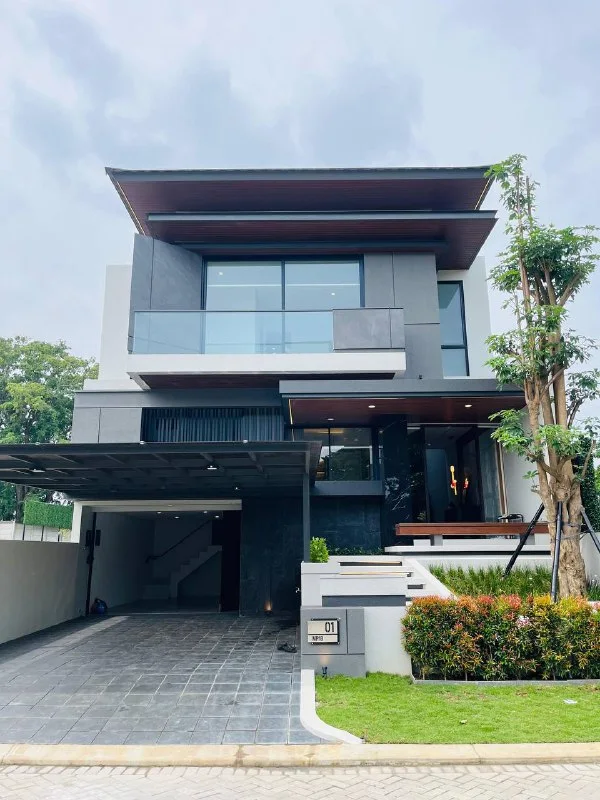 Dijual-Rumah-Baru-Modern-Tropis-Moissanite-di-Cluster-Crystal-Golf-Surabaya-Barat