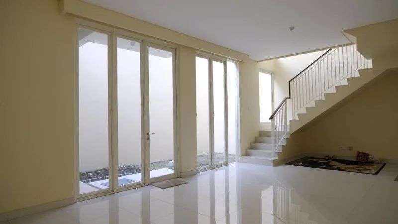 Dijual Rumah Mewah Dua Lantai di Kawasan Premium Grand Pakuwon South Victory Surabaya Barat - Thumbnail 2