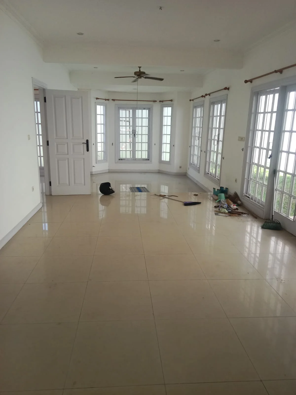 Dijual Rumah Luas 2 Lantai di Jalan Sidosermo Surabaya Selatan - Thumbnail 4