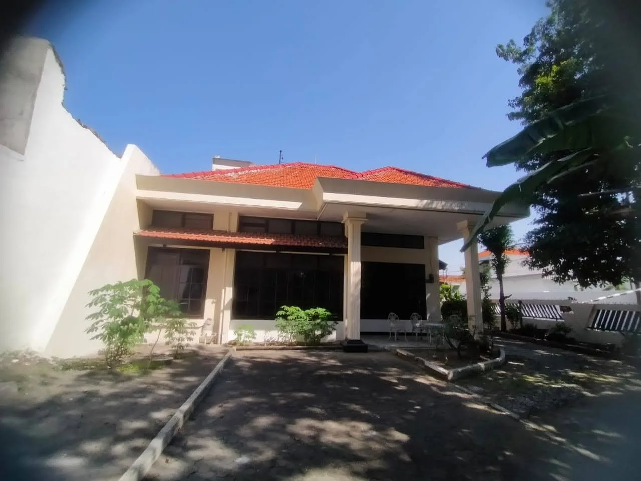 rumah-Bagyo-Raya-Tenggilis